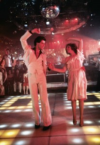 John Travolta and Karen Lynn Gorney en Fiebre del sábado noche (1977)