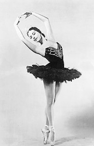 Cuentos de buenas noches para niñas rebeldes. ALICIA ALONSO ● Bailarina. En 1955