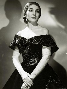 Cuentos de buenas noches para niñas rebeldes. Foto publicitaria de Maria Callas como Violetta en La Traviata, en el Royal Opera House (1958). Fotografía Houston Rogers