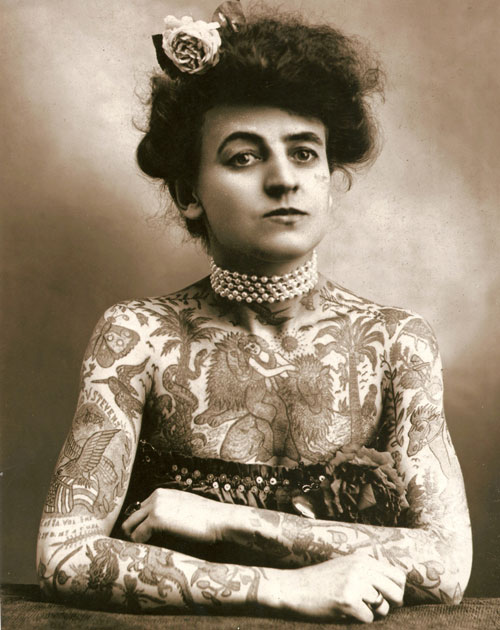 Cuentos de buenas noches para niñas rebeldes. MAUD STEVENS WAGNER ● Tatuadora