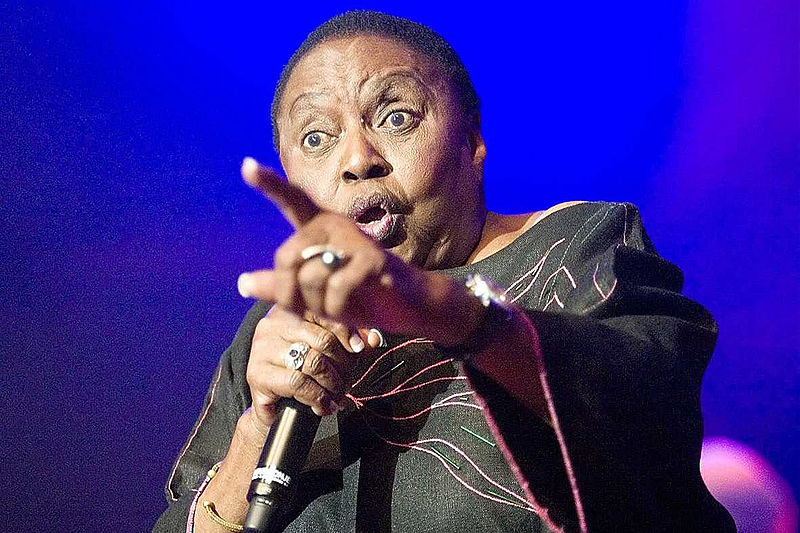 Cuentos de buenas noches para niñas rebeldes. MIRIAM MAKEBA ● Activista y cantante, en una actuación