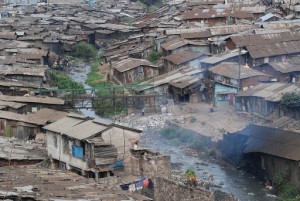 Barrio marginal de Mathare en Nairobi. © ONU-Hábitat