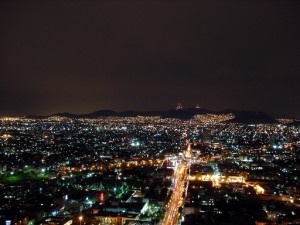 Escena nocturna de las ciudades. © ONU-Hábitat