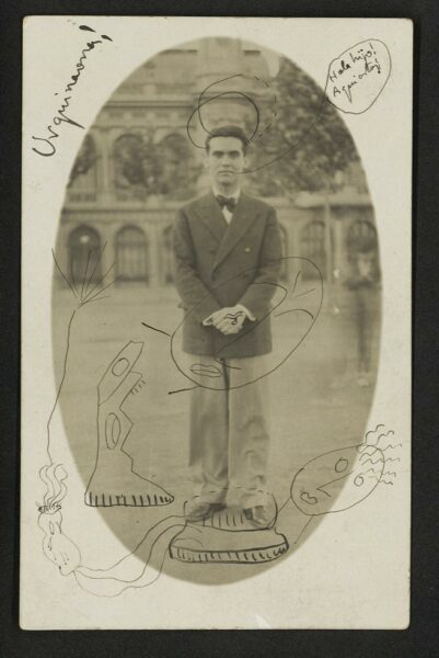 Fotografía que Lorca envió a Dalí de su paso por la Plaza de Urquinaona de Barcelona en 1927 (Donada por Anna María Dalí al Museo Casa Natal FGL de Fuente Vaqueros)