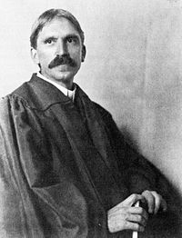 John Dewey (Burlington, Vermont, 20 de octubre de 1859 - 1 de junio de 1952). En la imagen John Dewey en 1902.