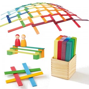 Juegos de bloques. Juguetes de construcción de madera para niños.