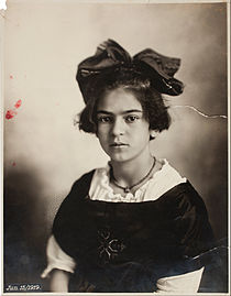 Frida Kahlo a los 11 años, foto tomada el 15 de julio de 1919.