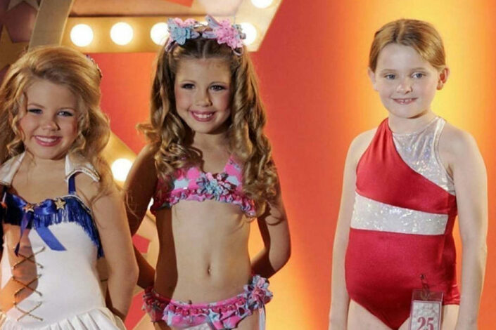 Fotograma de la película Pequeña miss Sunshine (2006)