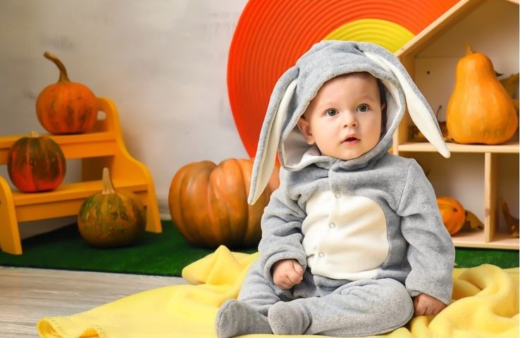 Revisar materiales y costuras al comprar un disfraz infantil seguro