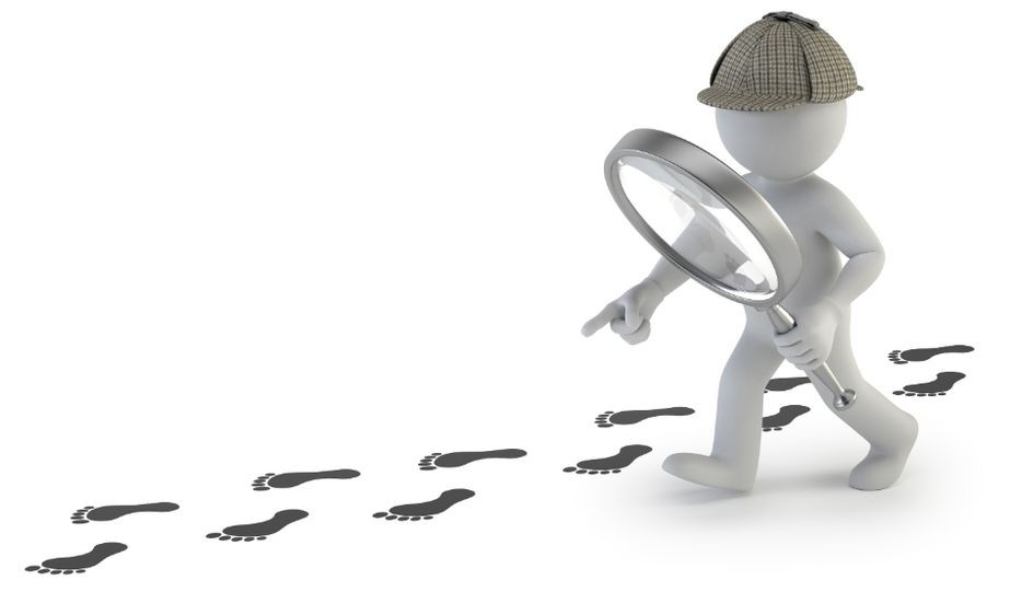 Investigación de pistas en un juego de Cluedo en vivo