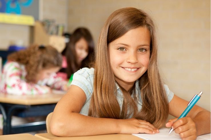 Postura correcta al escribir en un niño zurdo