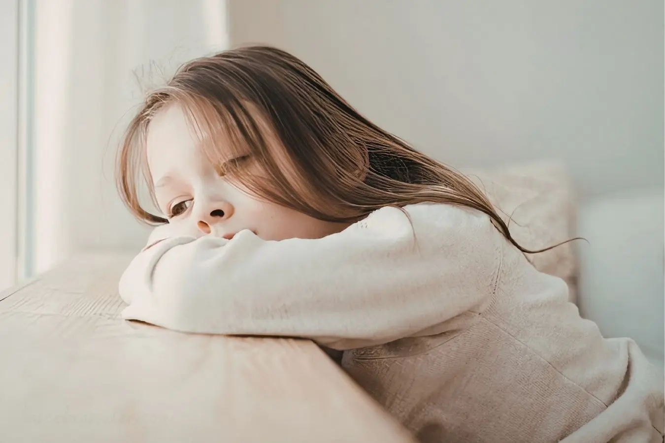 niña pensativa sensible altas capacidades emociones intensas