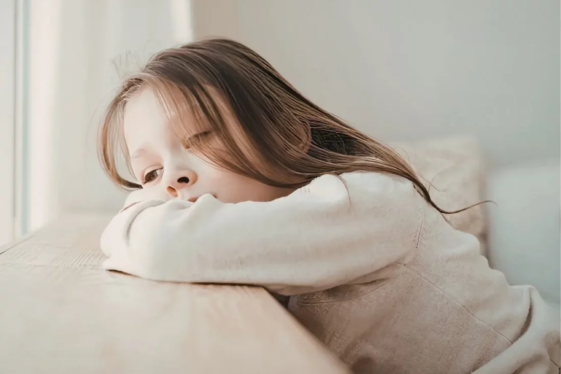 niña pensativa sensible altas capacidades emociones intensas